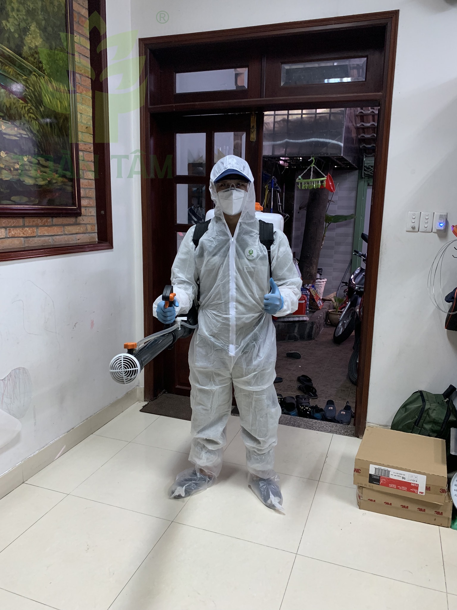 Phun thuốc khử trùng văn phòng chuyên nghiệp ở TPHCM